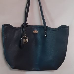 BCBG PARIS HANDBAG